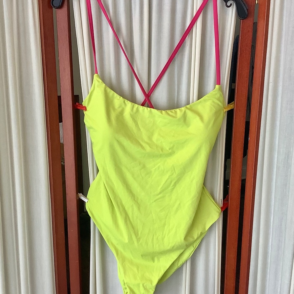 NWT Andie Fiji One Piece Swimsuit Scoop Neck Cross Strap Back Chartreuse Size XL